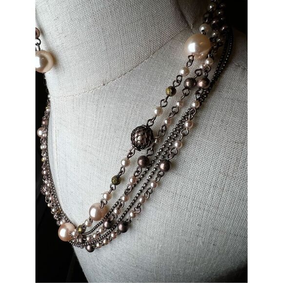 Multilayer copper tones Faux pearl collar necklace and dangle earrings - Picture 5 of 7